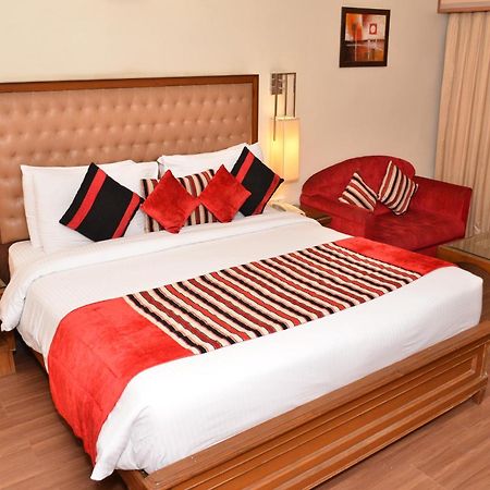 Regenta Place Amritsar By Royal Orchid Hotels Limited Bagian luar foto