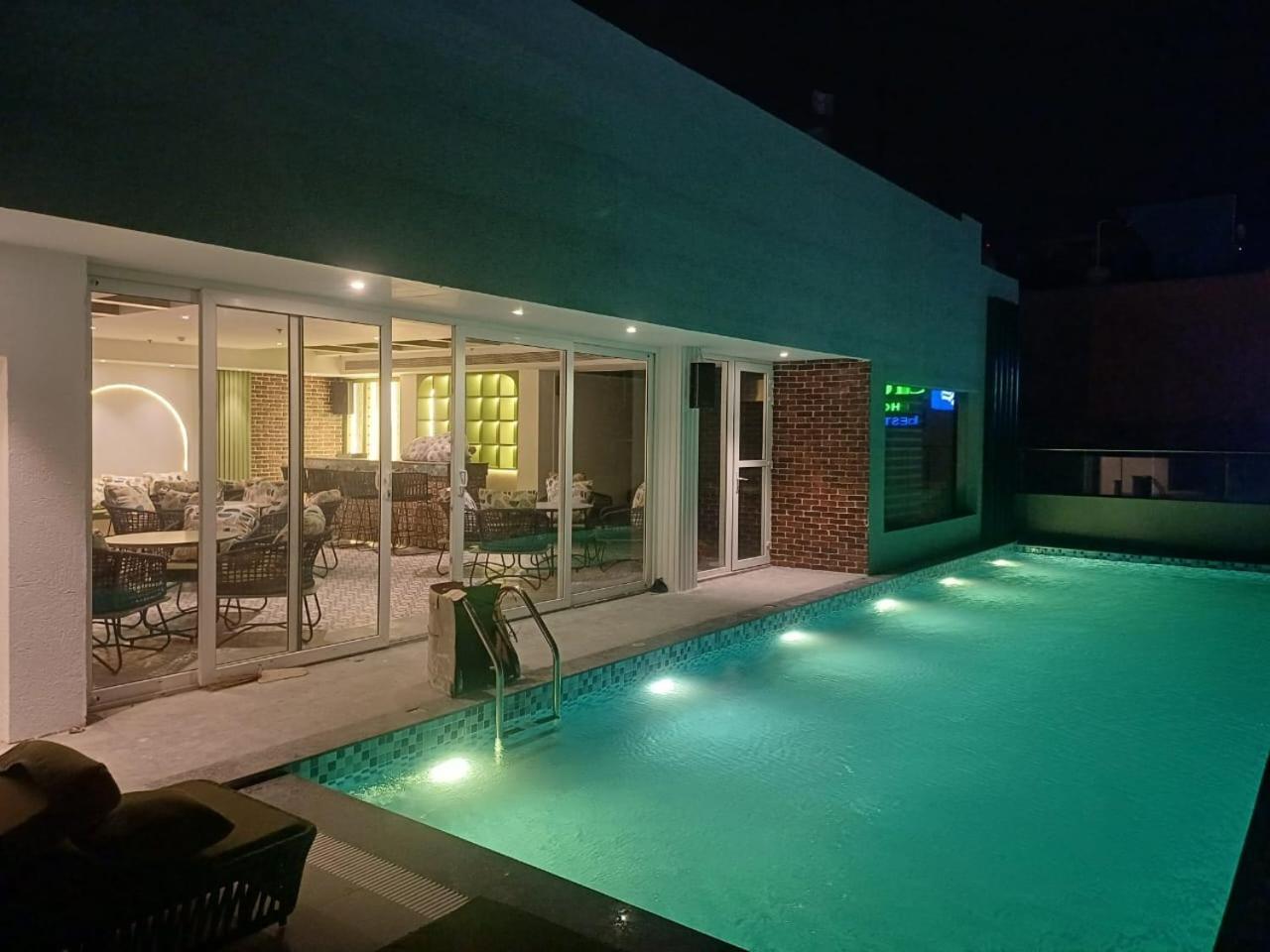 Regenta Place Amritsar By Royal Orchid Hotels Limited Bagian luar foto