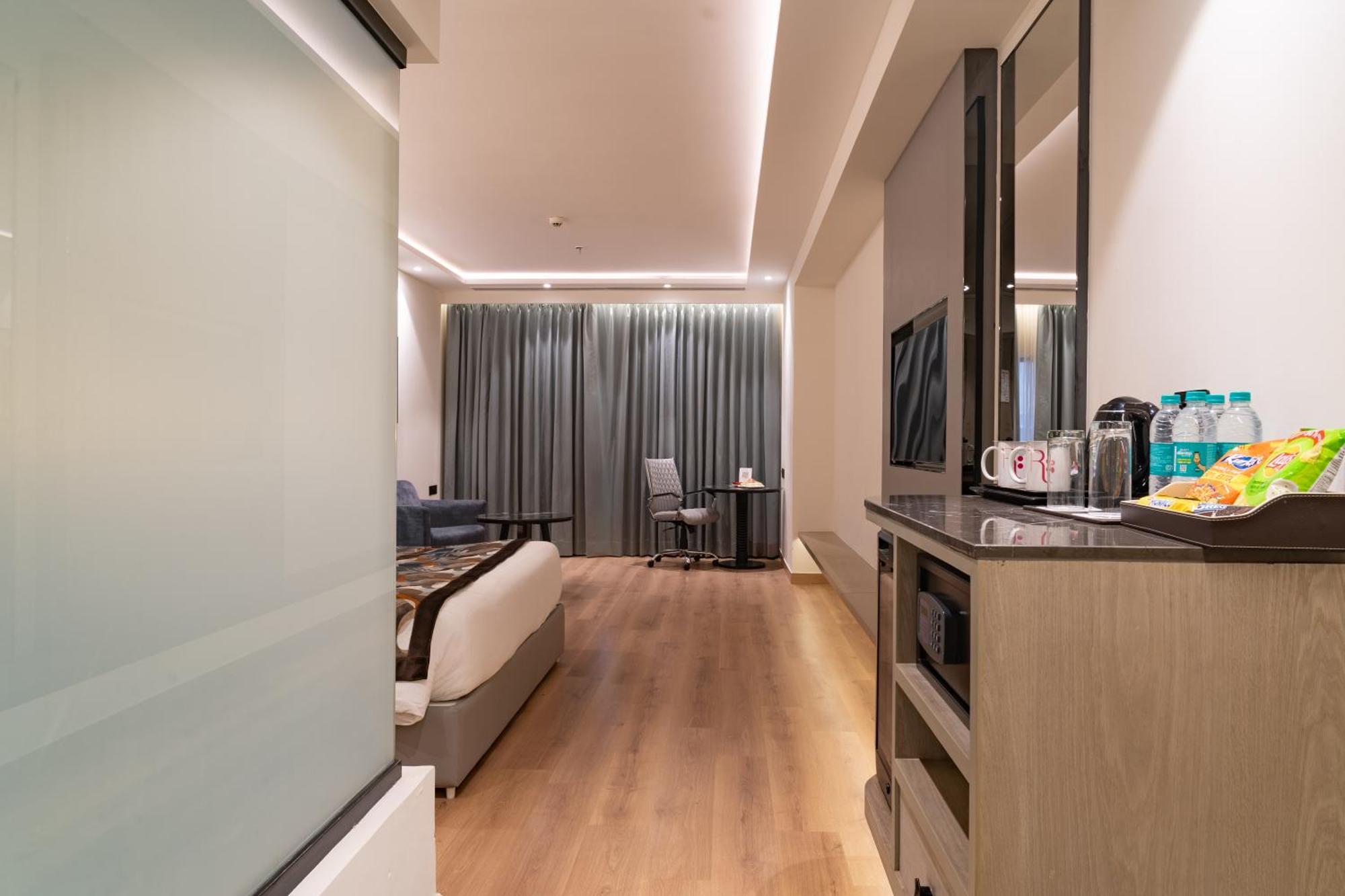Regenta Place Amritsar By Royal Orchid Hotels Limited Bagian luar foto