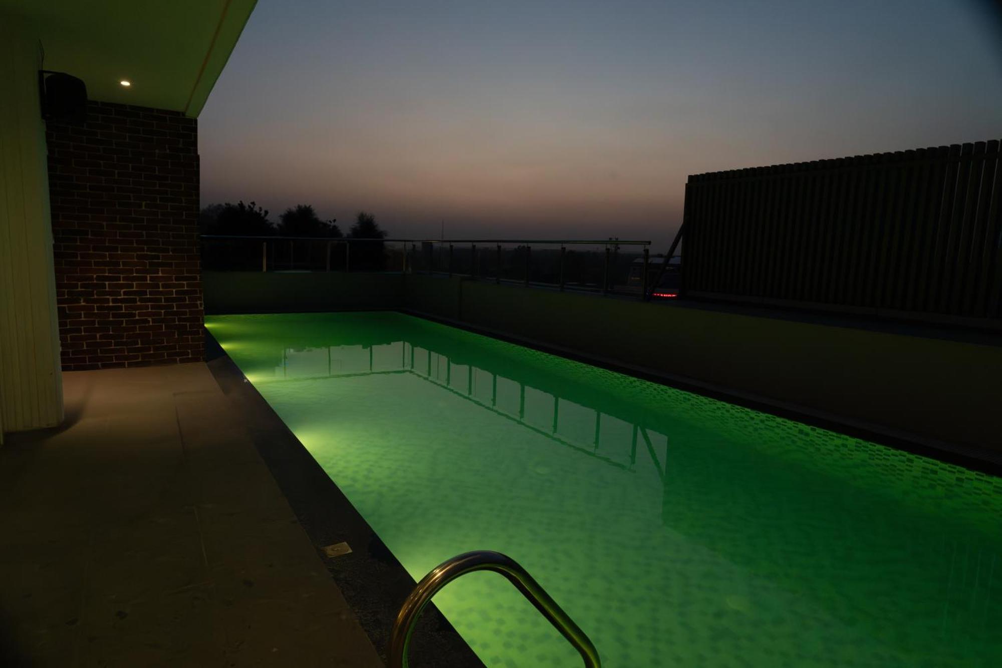 Regenta Place Amritsar By Royal Orchid Hotels Limited Bagian luar foto