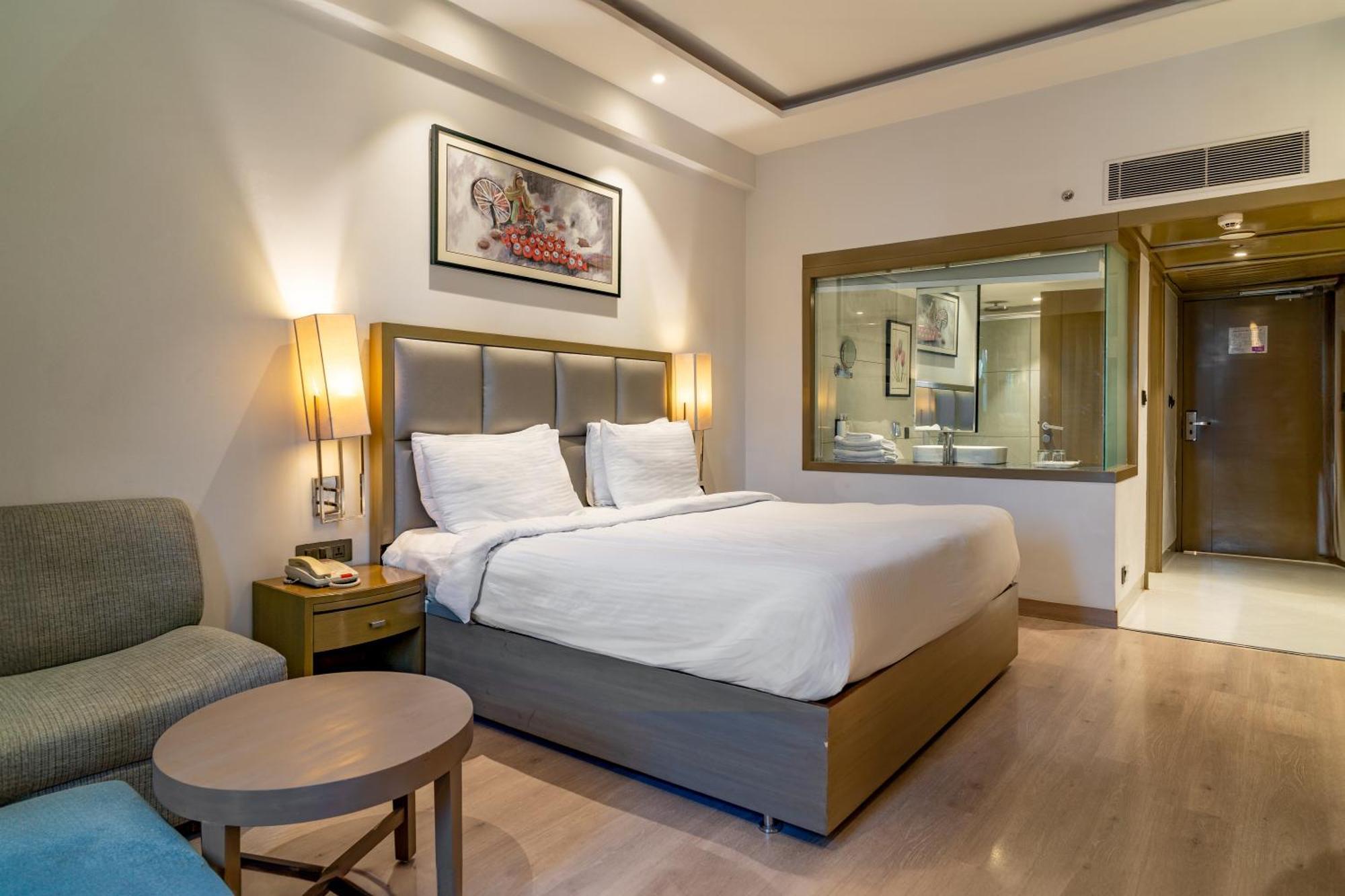 Regenta Place Amritsar By Royal Orchid Hotels Limited Bagian luar foto