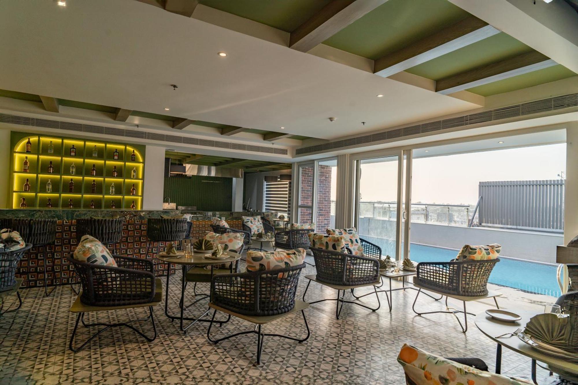 Regenta Place Amritsar By Royal Orchid Hotels Limited Bagian luar foto