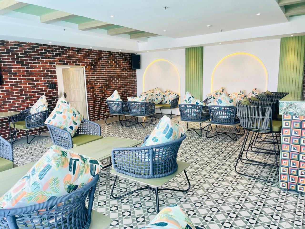 Regenta Place Amritsar By Royal Orchid Hotels Limited Bagian luar foto